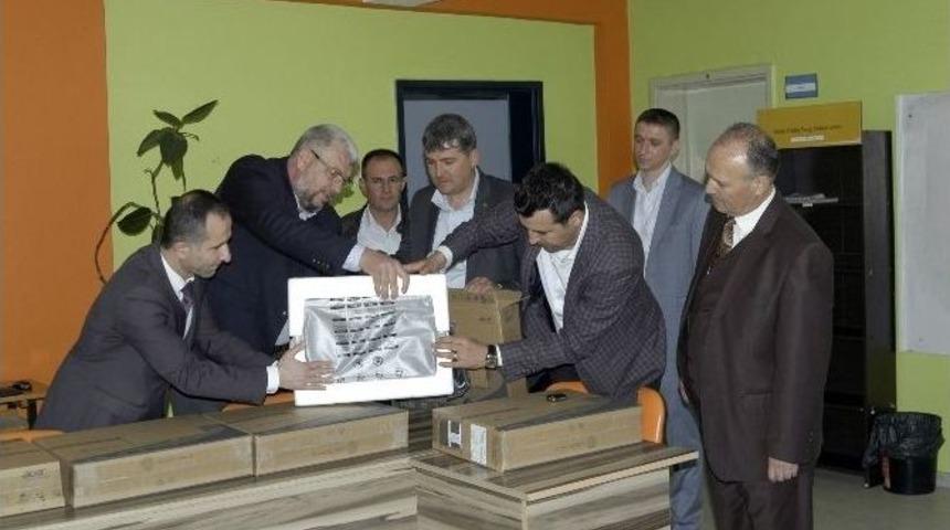 Malkara Ticaret Borsası&rsquo;ndan Okula Teknoloji Desteği