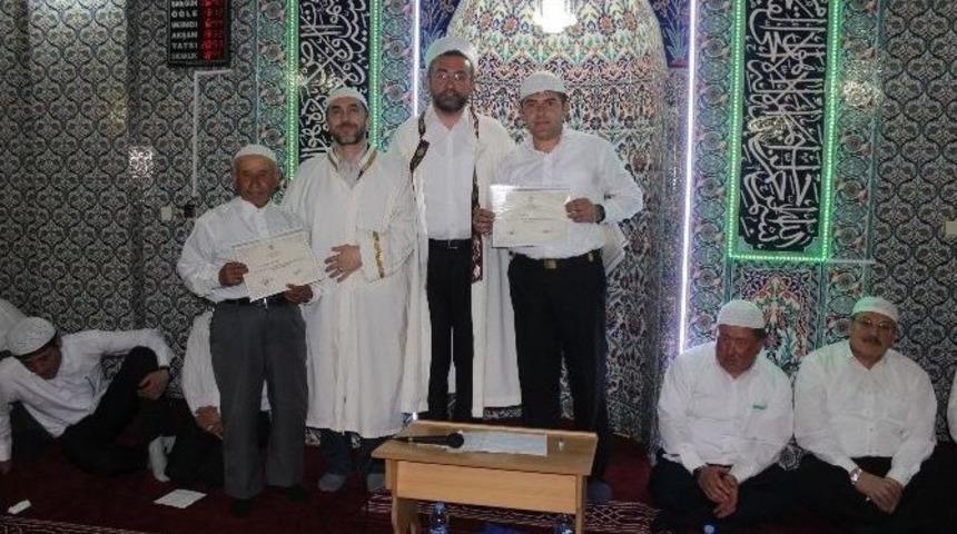 Kur&rsquo;an-ı Kerim&rsquo;i Y&uuml;z&uuml;nden Okumayı &Ouml;ğrenen 22 Kişi Sertifika