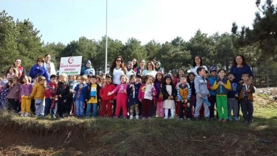 Anaokulu &Ouml;ğrencilerinden &Ouml;rnek Davranış