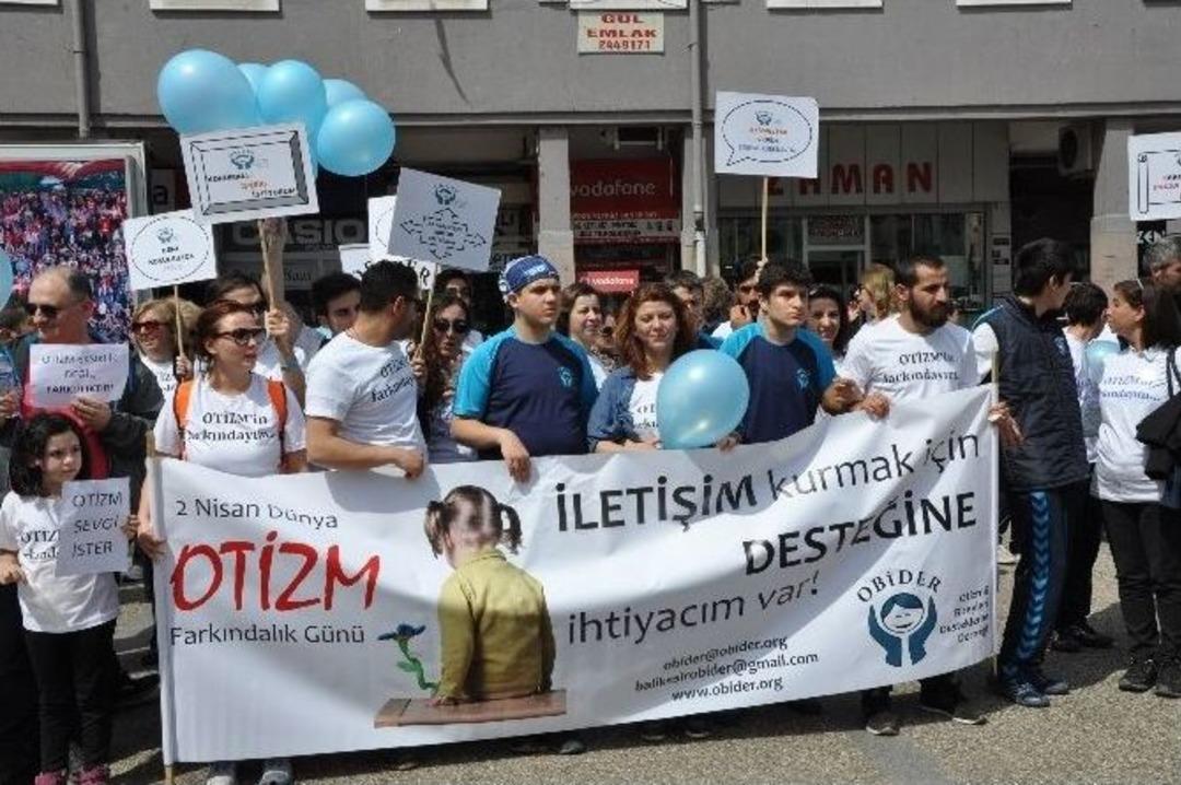 D&uuml;nya Otizm Farkındalık G&uuml;n&uuml;