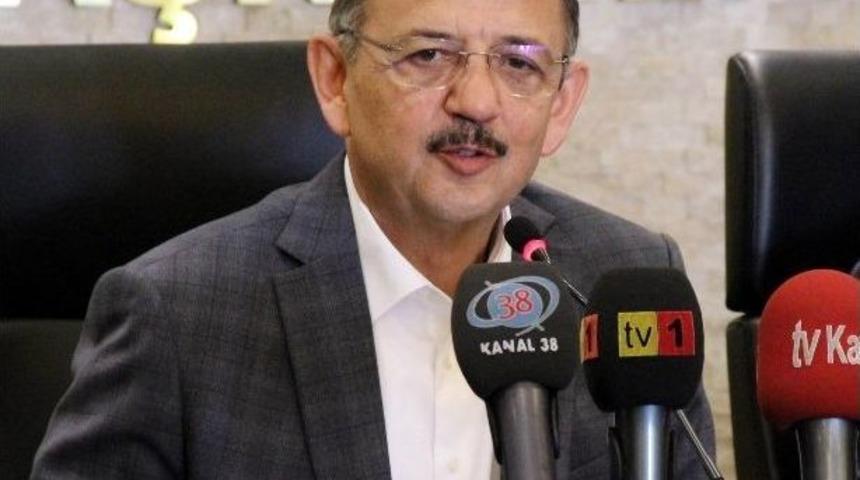 Ak Parti Genel Başkan Yardımcısı Mehmet &Ouml;zhaseki: