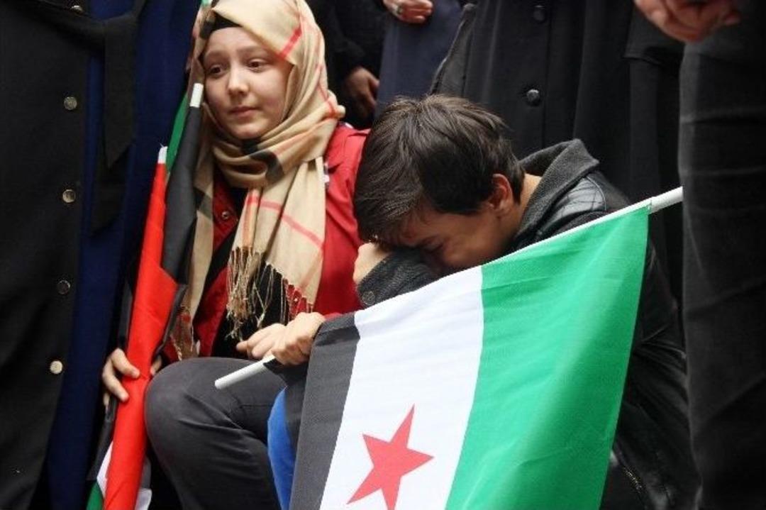 Suriyeli &Ccedil;ocuğun G&ouml;zyaşları, Vatandaşları Da Ağlattı