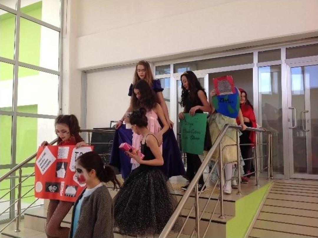 D&uuml;nya Tiyatrolar G&uuml;n&uuml; Ve Mizah G&uuml;n&uuml; Kutlandı