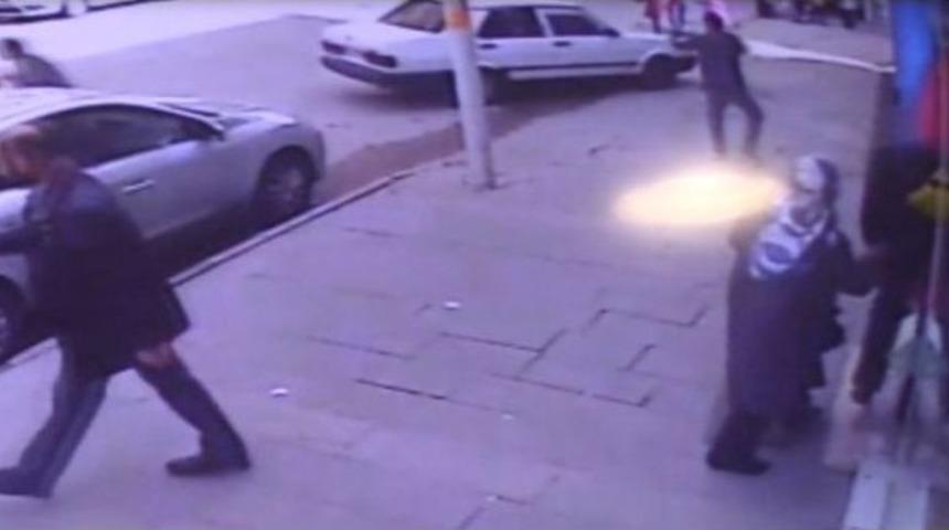 Pompalı T&uuml;fekle Araca Ateş Etti, O Anlar Saniyeye Saniye Kaydedildi