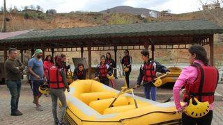 Munzur Çayı’nda Antrenman Yaptılar, Gürcistan’da Türkiye’yi Temsil Edecekler