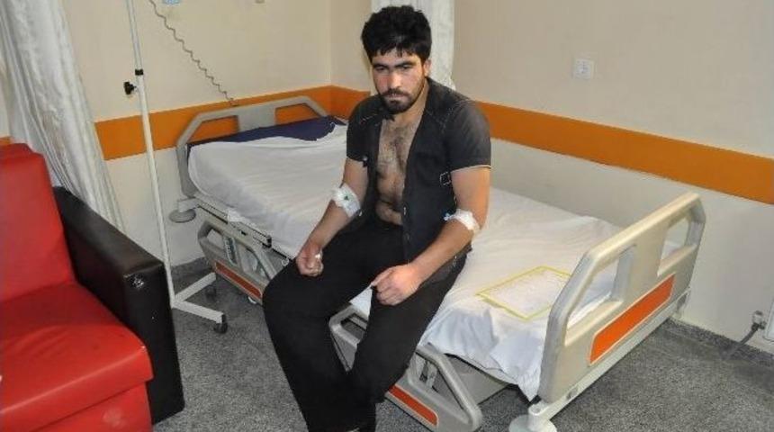 D&uuml;nya Starının Ziyaret Ettiği &Ccedil;adır Kentte Yangın: 1 &Ouml;l&uuml;, 2 Yaralı