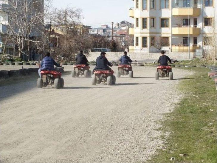 Van’da Bulunan Tek Atv Karting Herkesin Eğlencesi Oldu G2