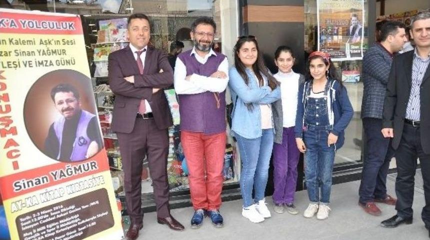 Sinan Yağmur, Muş&rsquo;ta Okuyucularıyla Buluştu