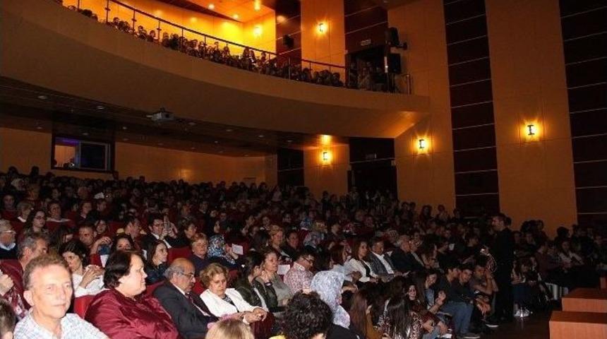 "leyla&rsquo;nın Evi" Kırklarelili Tiyatro Severlerle Buluştu