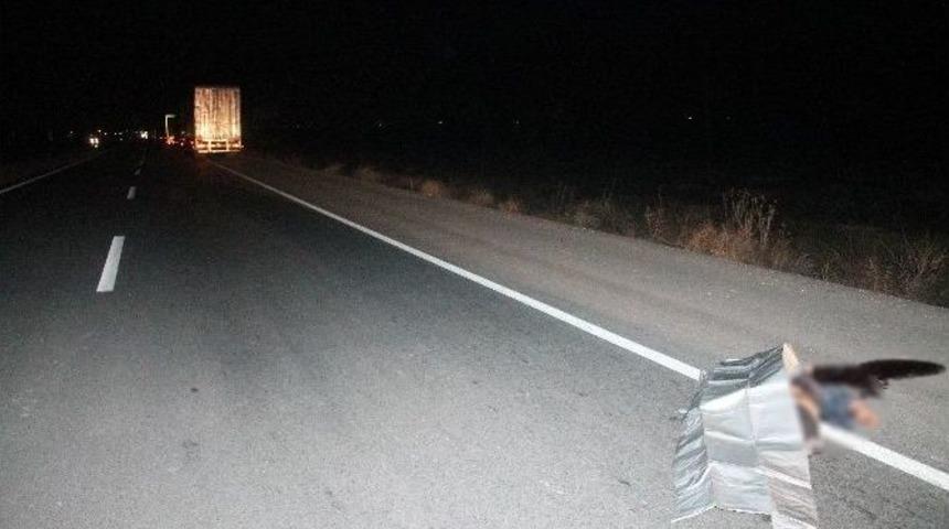 Kamyonun Altında Kalan Şahıs &Ouml;ld&uuml;