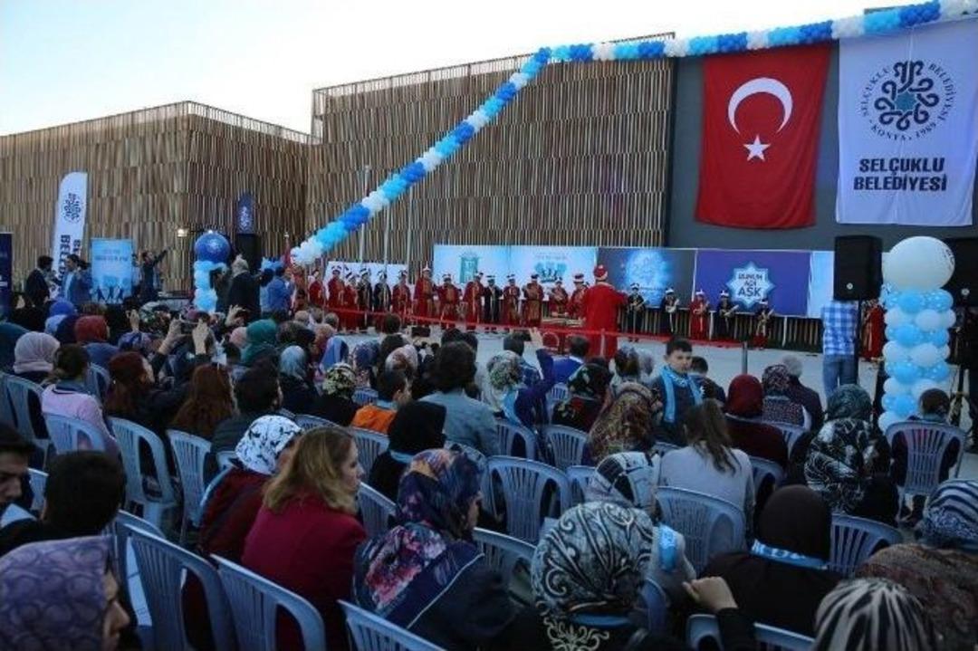 Sel&ccedil;uklu&rsquo;da Otizm Farkındalığı