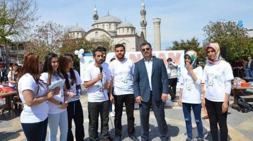 D&uuml;nya Otizm G&uuml;n&uuml; İ&ccedil;in Farkındalık Etkinliği