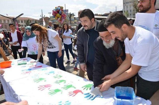 Dünya Otizm Günü İçin Farkındalık Etkinliği