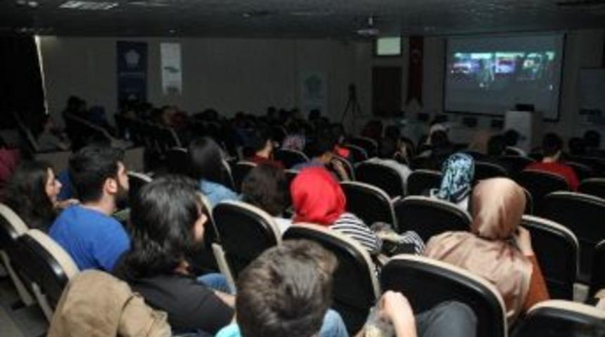 Ne&uuml; &Ouml;ğrencileri K&uuml;lt&uuml;r&uuml; Filmle &Ouml;ğreniyor