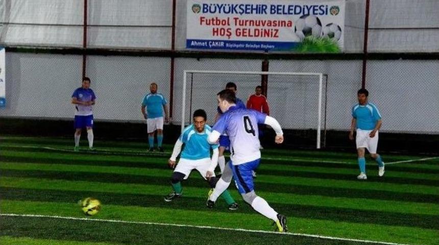 Geleneksel Halı Saha Futbol Turnuvası&rsquo;nda Finalistler Belli Oldu