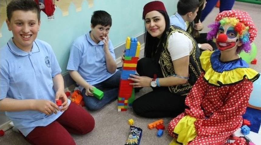 Otizmli &Ccedil;ocuklar Unutamayacakları Bir G&uuml;n Ge&ccedil;irdi