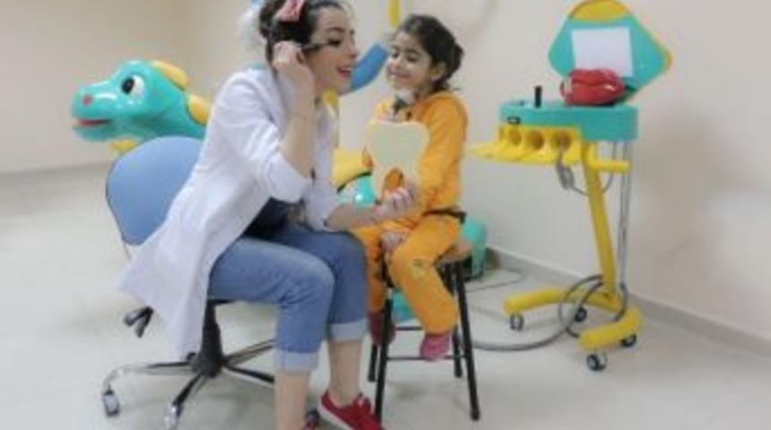 Diş Hekimliği &Ouml;ğrencilerinden &Ccedil;ocuklar İ&ccedil;in Proje