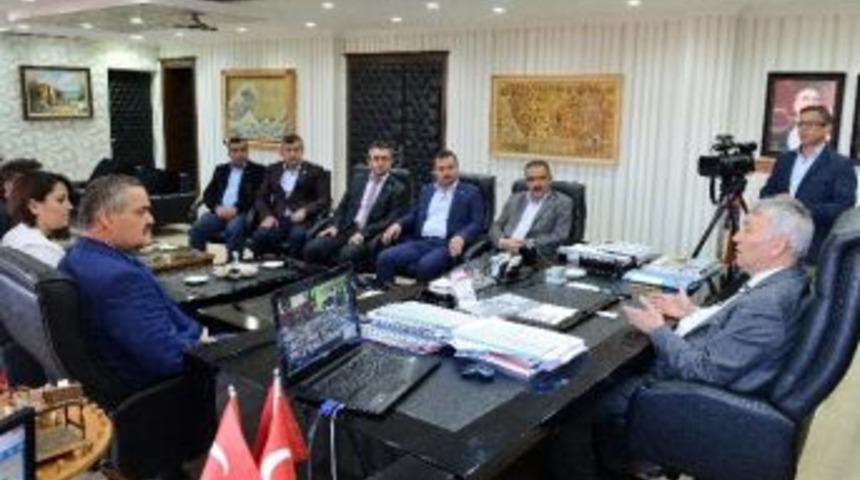 Başkan Muhtarları Ağırladı