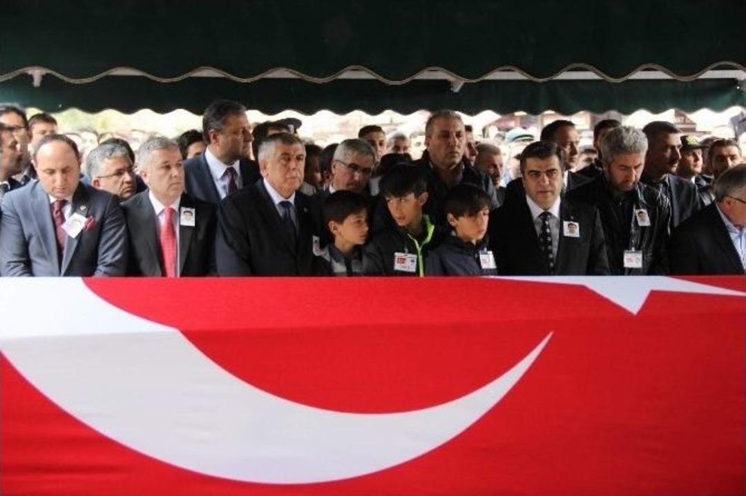 Şehit Mustafa Sezgin Son Yolculuğuna Uğurlandı