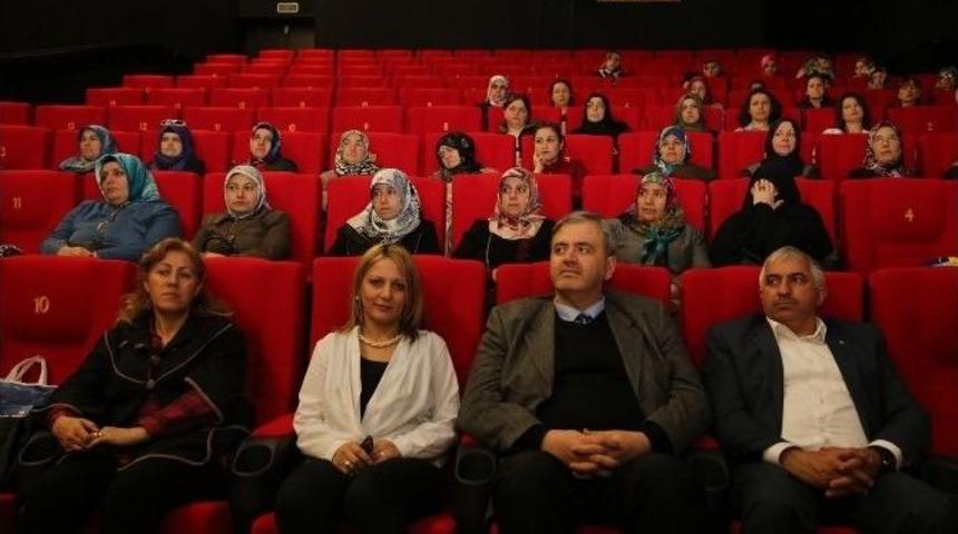 Adapazarı Bilgi Evinde Obezite Konulu Eğitim Verildi