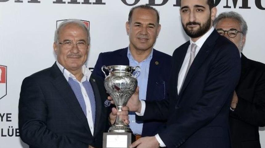 Mersin B&uuml;y&uuml;kşehir Belediye Başkanlığı Kupası&rsquo;nı Mister Strong Kazandı