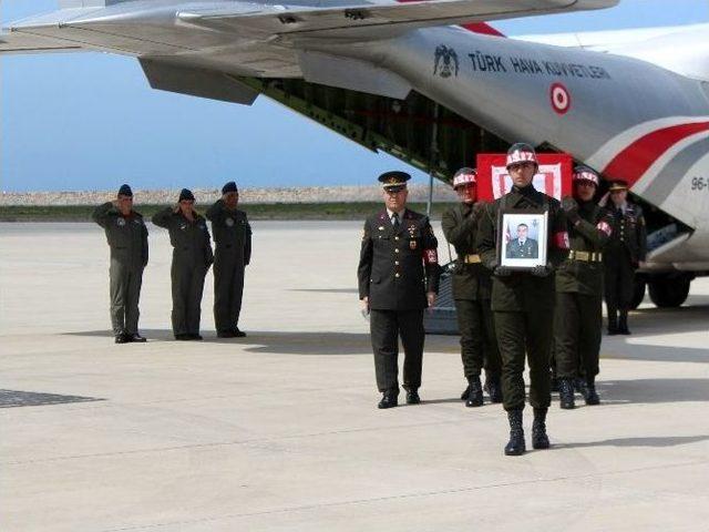 Şehit Uzman Çavuş Bekir Kelleci’nin Naaşı Ordu’ya Getirildi