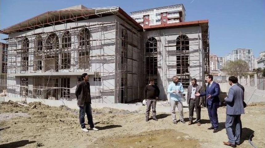 Başkan Tok, Derebah&ccedil;e Tesisi İnşaatında İncelemelerde Bulundu