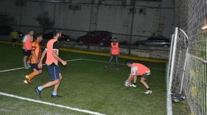 Basın &Ccedil;alışanlarının Ma&ccedil;ında Dostluk Kazandı