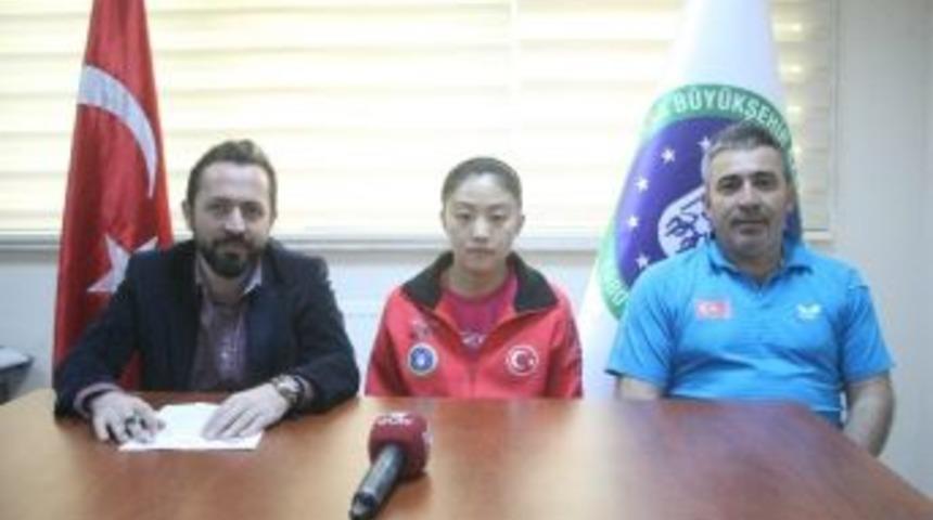 Melek Hu İle 1 Yıl Daha