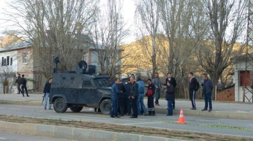 Tunceli’de Zırhlı Polis Aracı Devrildi: 2 Yaralı