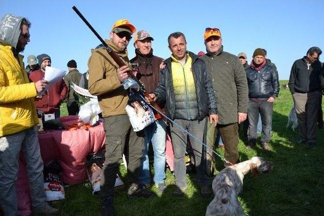 Biga’da Av Köpekleri Yarışması Düzendi