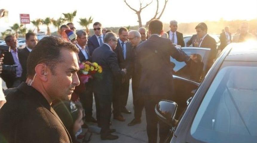 Başbakan Yardımcısı Elvan, Mut&rsquo;ta Muhtarlarla Bir Araya Geldi