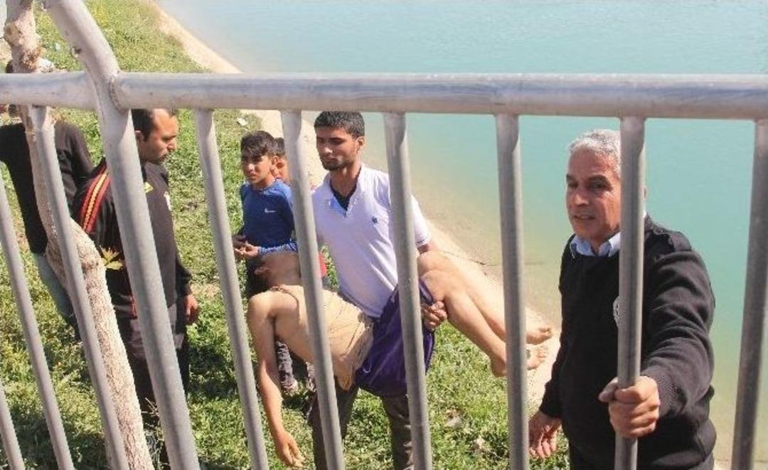 Polis İle &Ccedil;ocuk Ele Ele Hayat Kurtardı