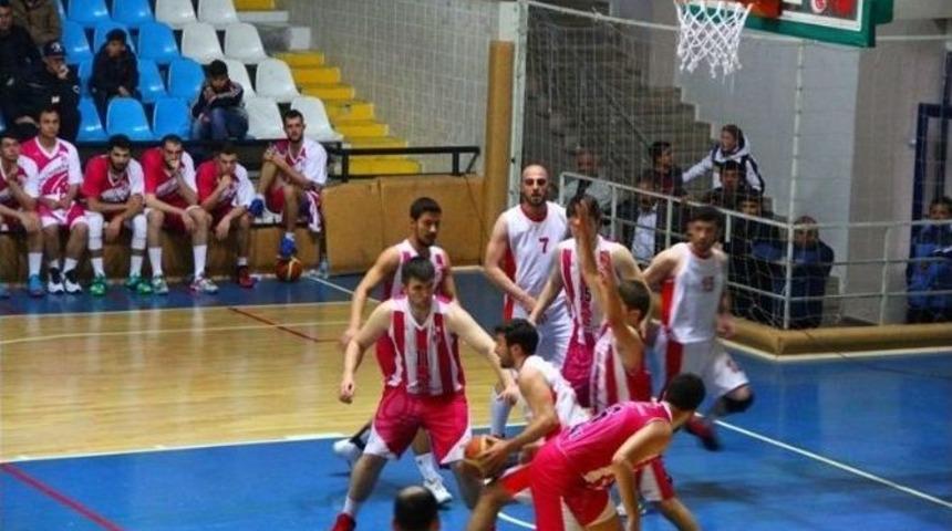 Erzincan Gen&ccedil;lik Spor Lideri Devirdi