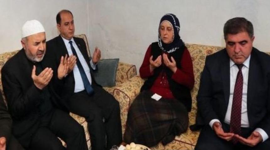 Y&ouml;neticilerden Şehit Ailesine Ziyaret