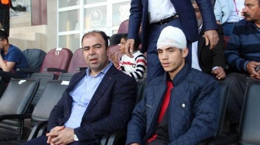 Yaralı Asker Şanlıurfaspor Ma&ccedil;ını Protokolde İzledi