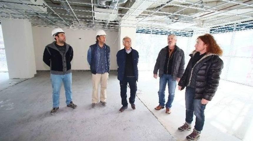 Bayraklı&rsquo;nın Akıllı Binasında Geri Sayım S&uuml;r&uuml;yor