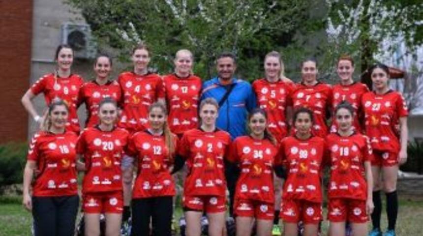 Muratpaşa Yarı Final Vizesi Arıyor