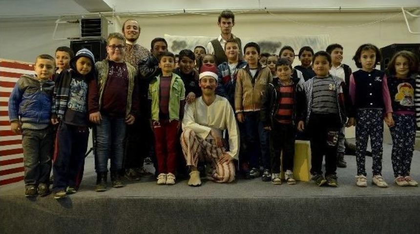 &ldquo;ibiş&rsquo;in Misafirleri&rdquo; G&uuml;nd&uuml;zler&rsquo;de Sahnelendi