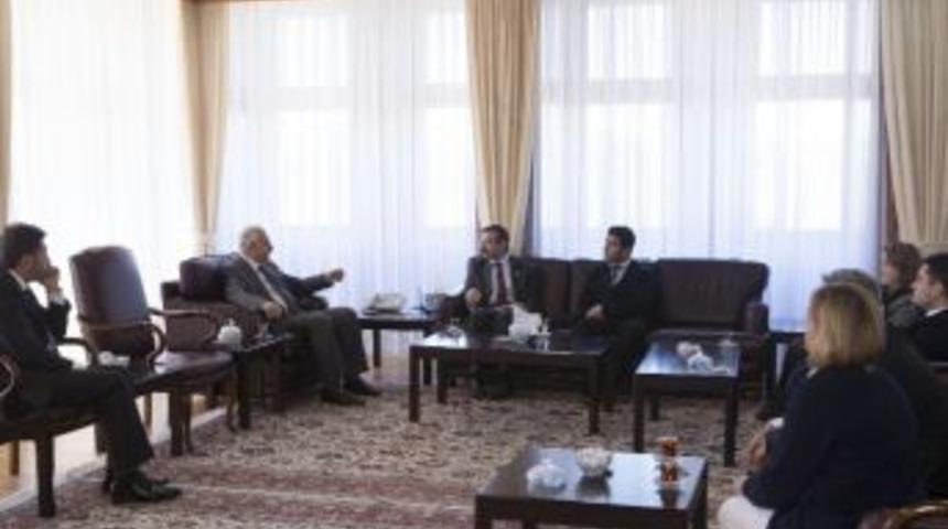 Otizm G&ouml;n&uuml;ll&uuml;leri Derneği, Rekt&ouml;r Ko&ccedil;ak&rsquo;ı Ziyaret Etti