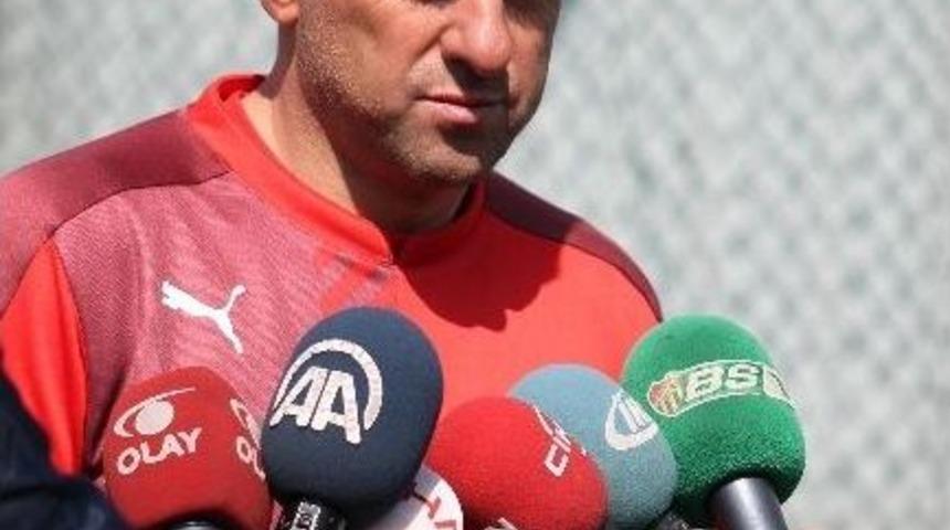 Fatih Terim&rsquo;in Yeni G&ouml;zdesi Deniz Yılmaz