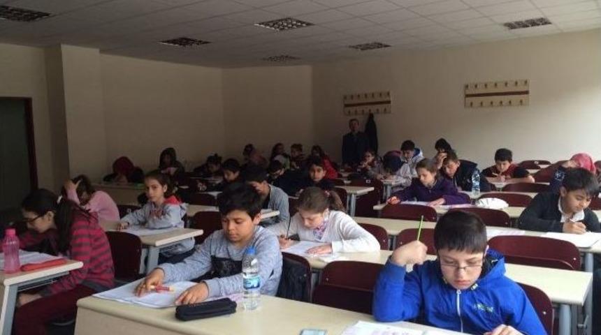 Ufka Yolculuk Hadis Yarışmasına Yoğun Katılım