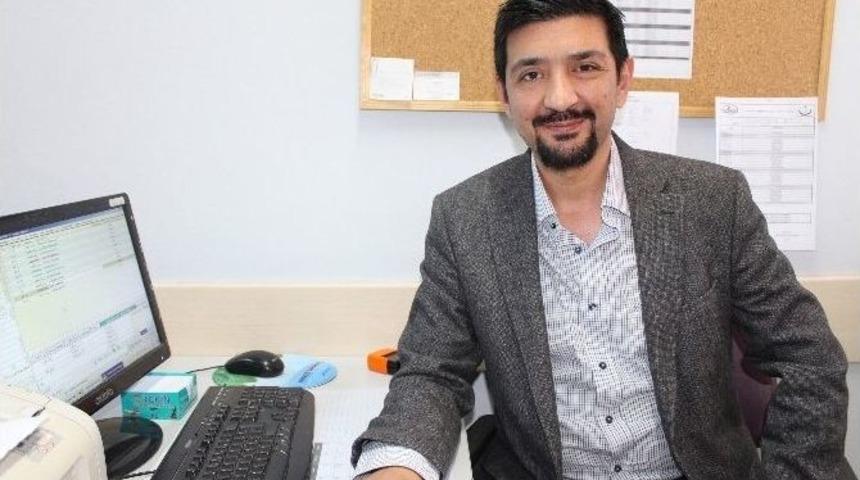 Uzun S&uuml;re Telefonla İlgilenmek Boyun D&uuml;zleşmesini Tetikliyor