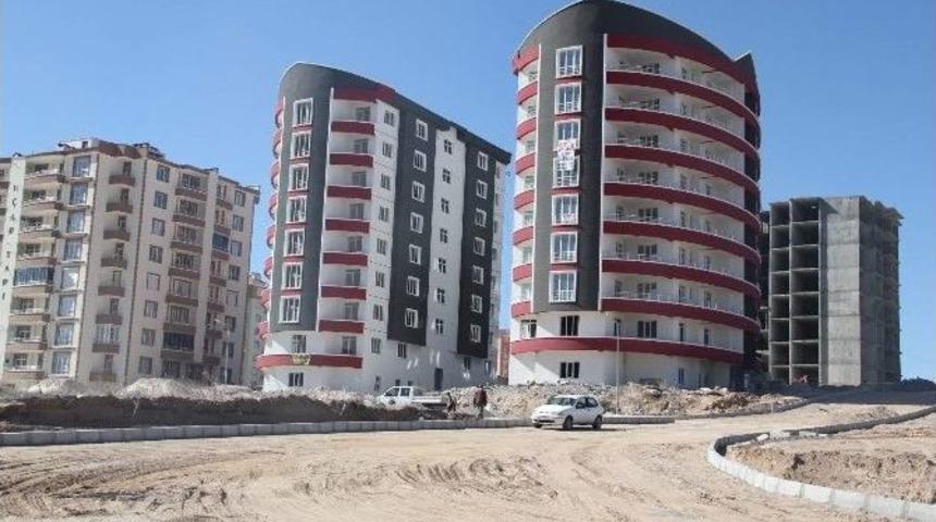 Cevher Dudayev Mahallesi&rsquo;nde Yol D&uuml;zenleme &Ccedil;alışmaları Devam Ediyor