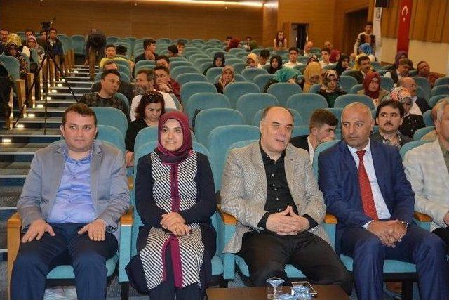 Yunusemre İmam Hatip Lisesi Şiir Dalında Birinci Oldu