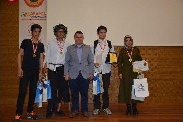 Yunusemre İmam Hatip Lisesi Şiir Dalında Birinci Oldu