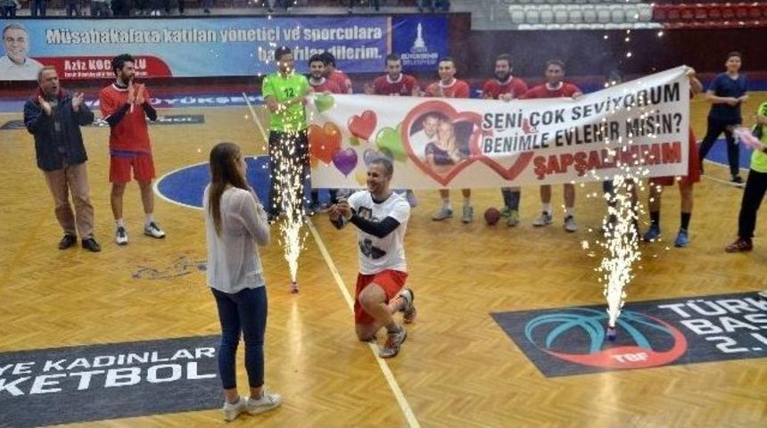 Ma&ccedil; Bitti Evlenme Teklifi Geldi