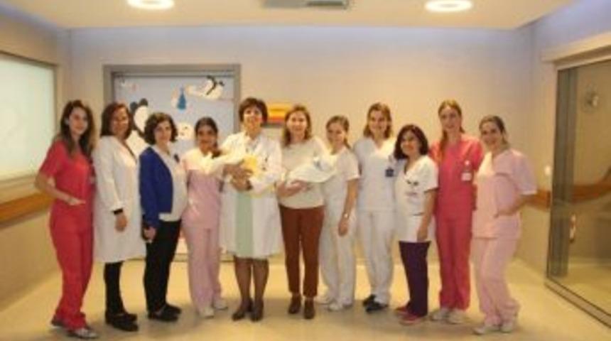 İzmir &Uuml;niversitesi Hastanesi &lsquo;bebek Dostu&rsquo;