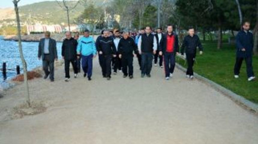 K&ouml;rfezliler Sağlık İ&ccedil;in Y&uuml;r&uuml;d&uuml;