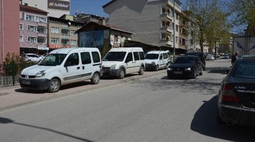 Kaldırıma Parklar Vatandaşı Bezdirdi